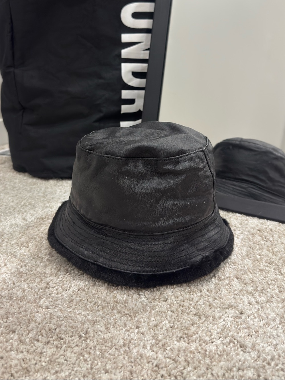 Vintage 90s Wilsons Leather Black Faux Fur Reversible Bucket Hat